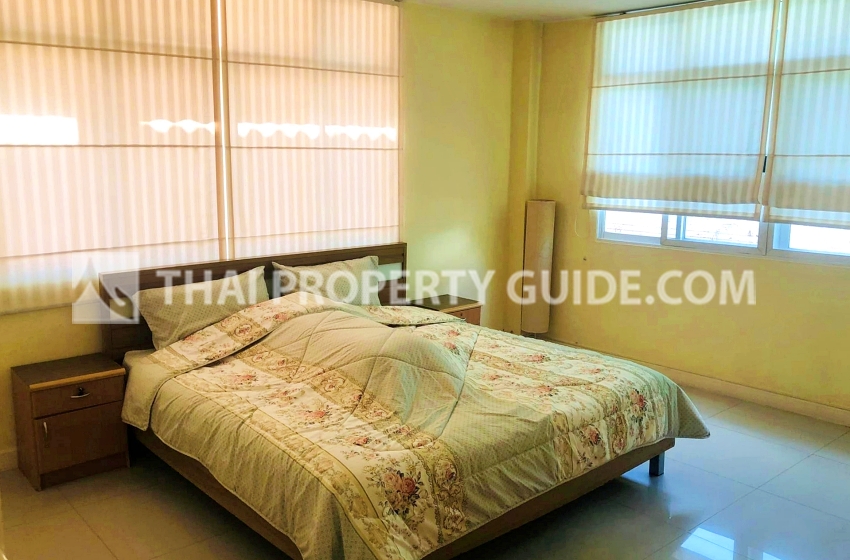 Townhouse in Sukhumvit 